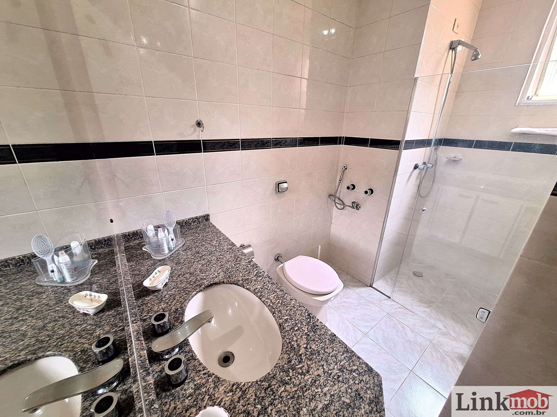 Casa à venda com 3 quartos, 202m² - Foto 18