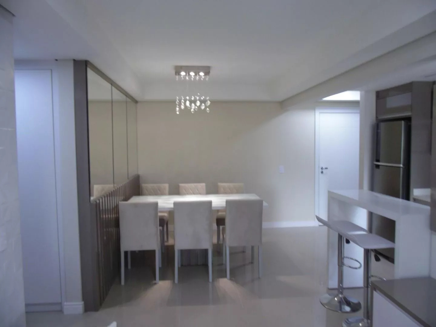 Apartamento à venda com 2 quartos, 68m² - Foto 5