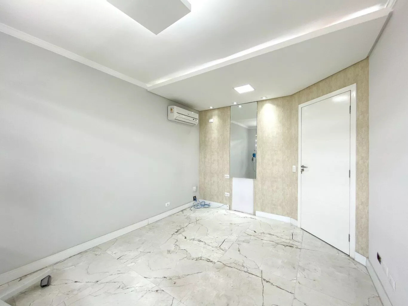 Sobrado à venda com 7 quartos, 330m² - Foto 14