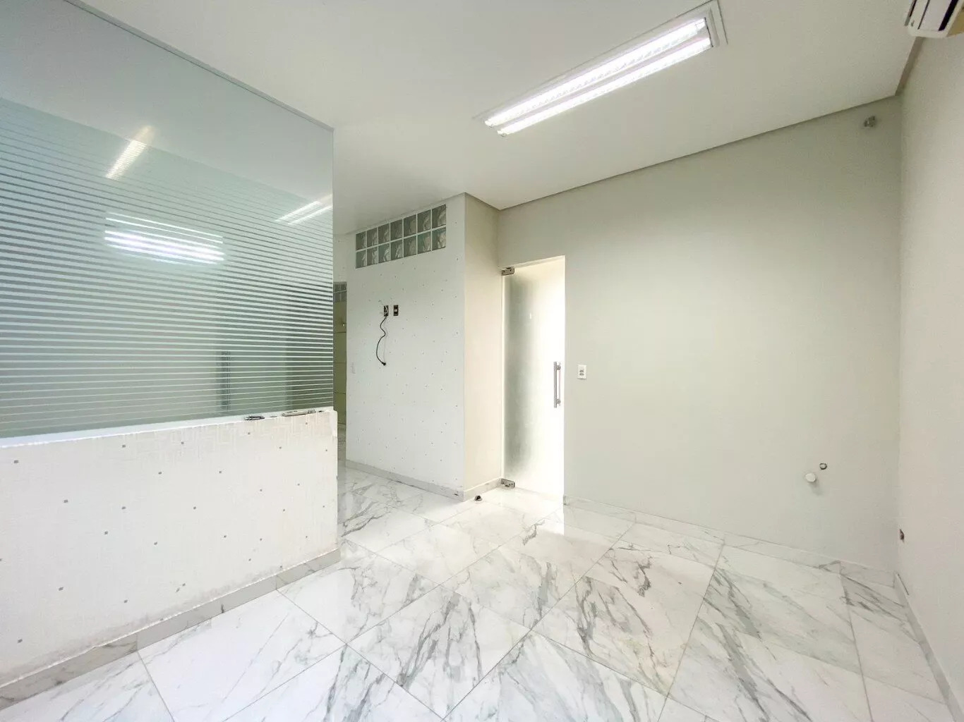 Sobrado à venda com 7 quartos, 330m² - Foto 13