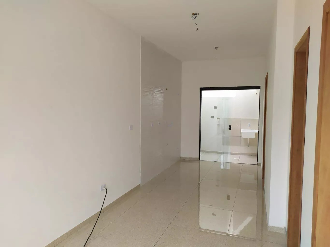 Casa à venda com 2 quartos, 44m² - Foto 2