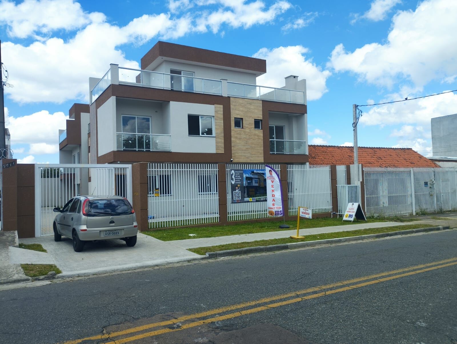 Sobrado à venda com 3 quartos, 125m² - Foto 1