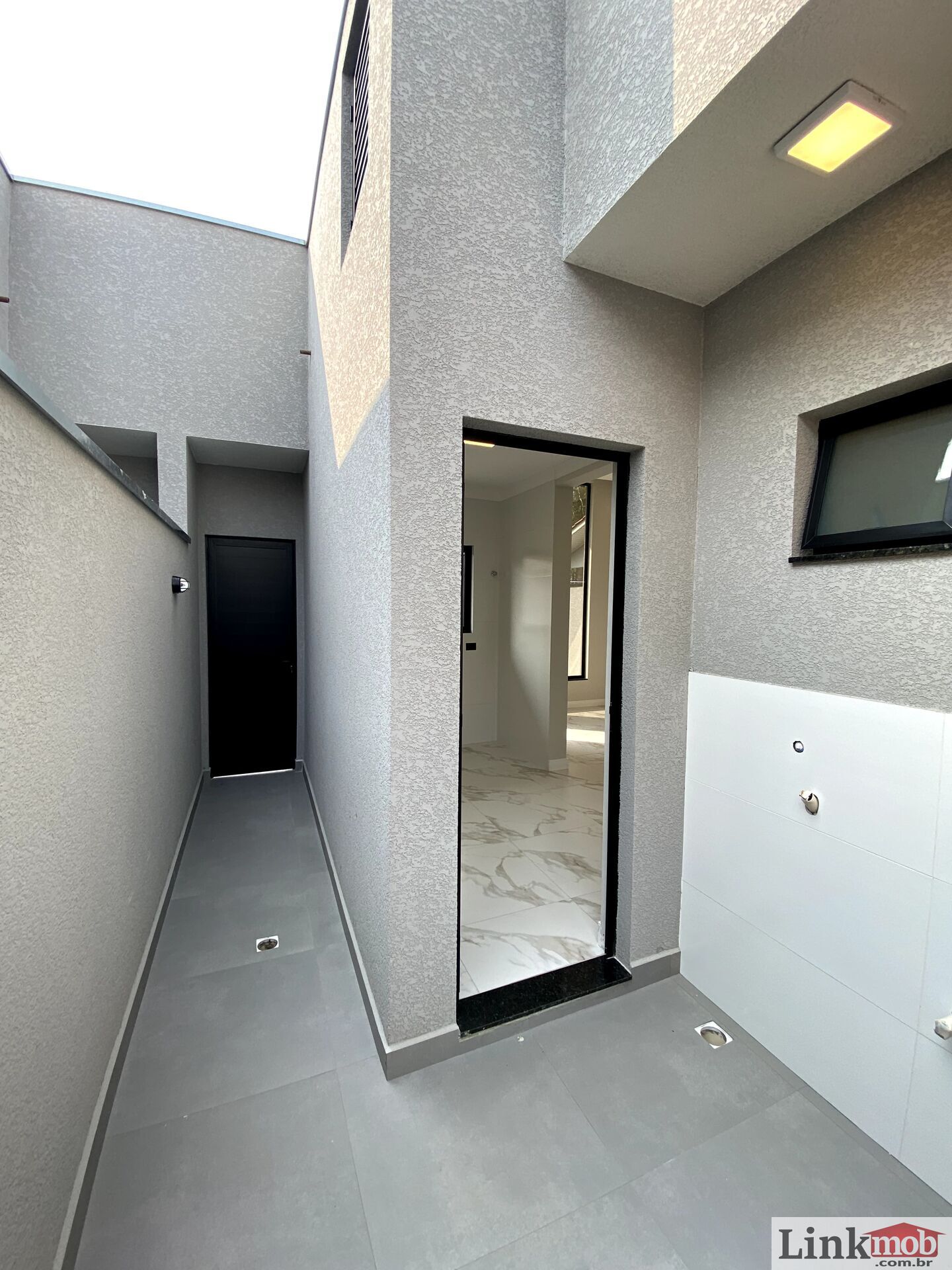 Casa à venda com 3 quartos, 70m² - Foto 14