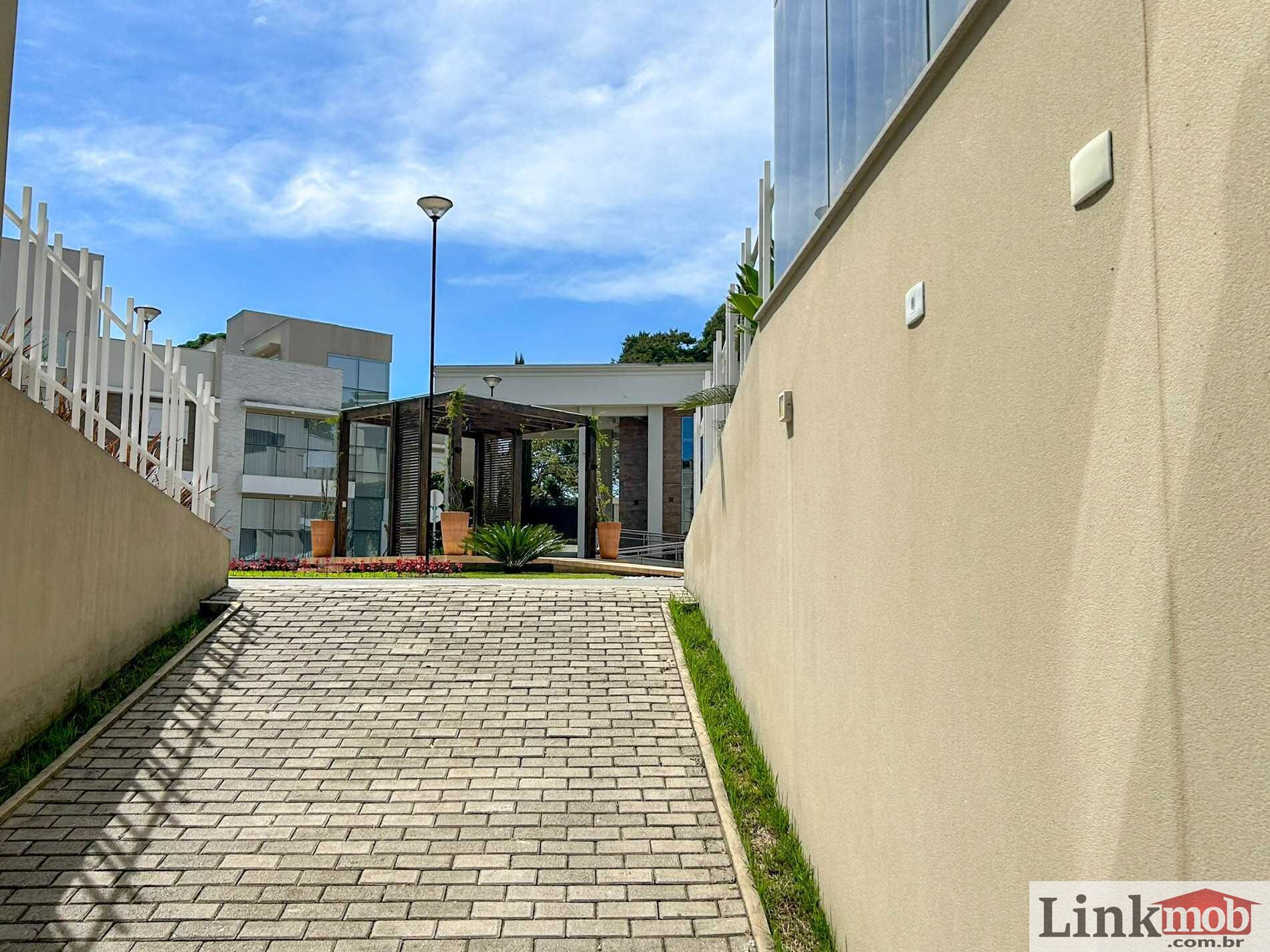 Casa à venda com 4 quartos, 303m² - Foto 5