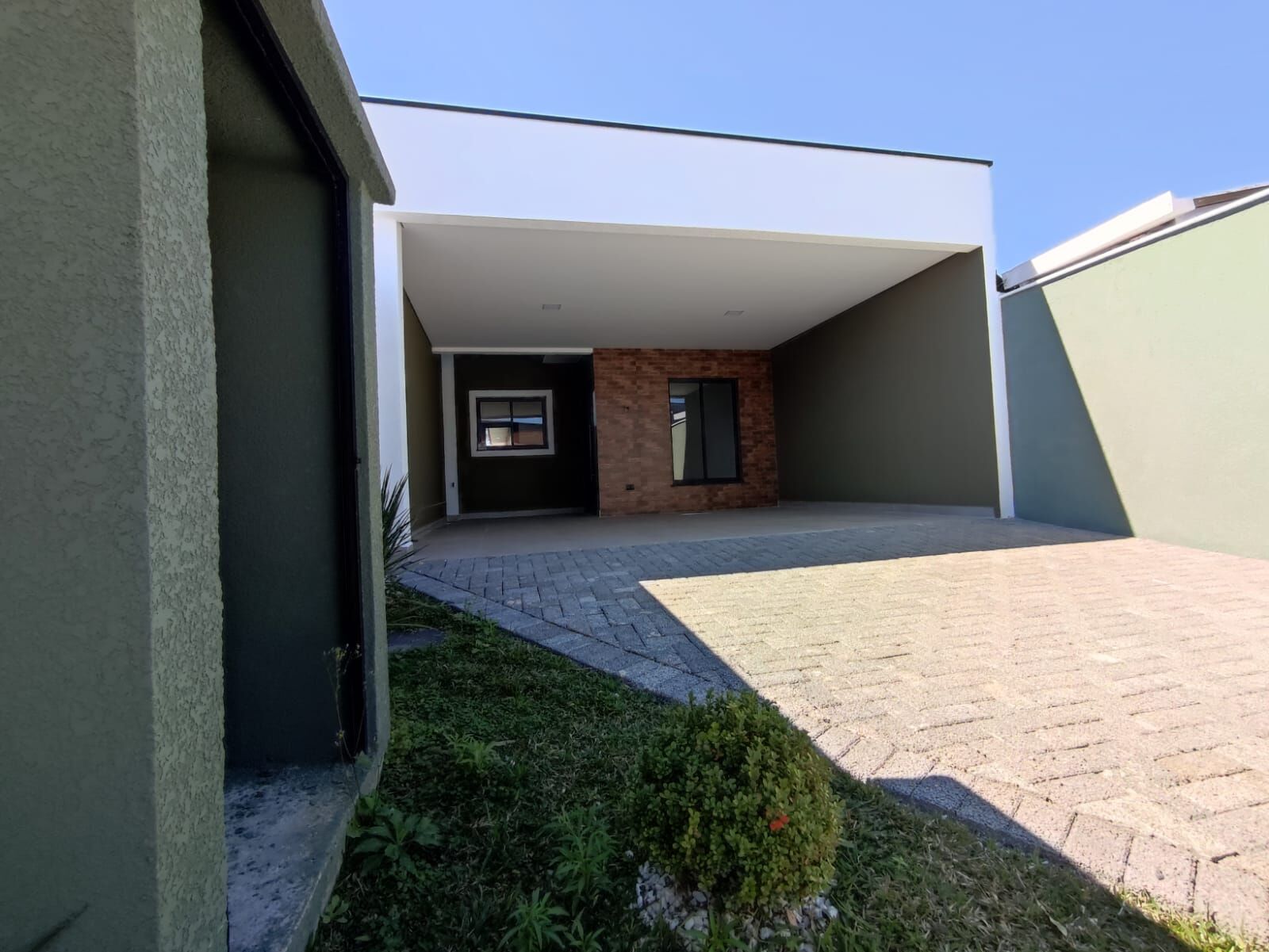 Casa à venda com 3 quartos, 124m² - Foto 2