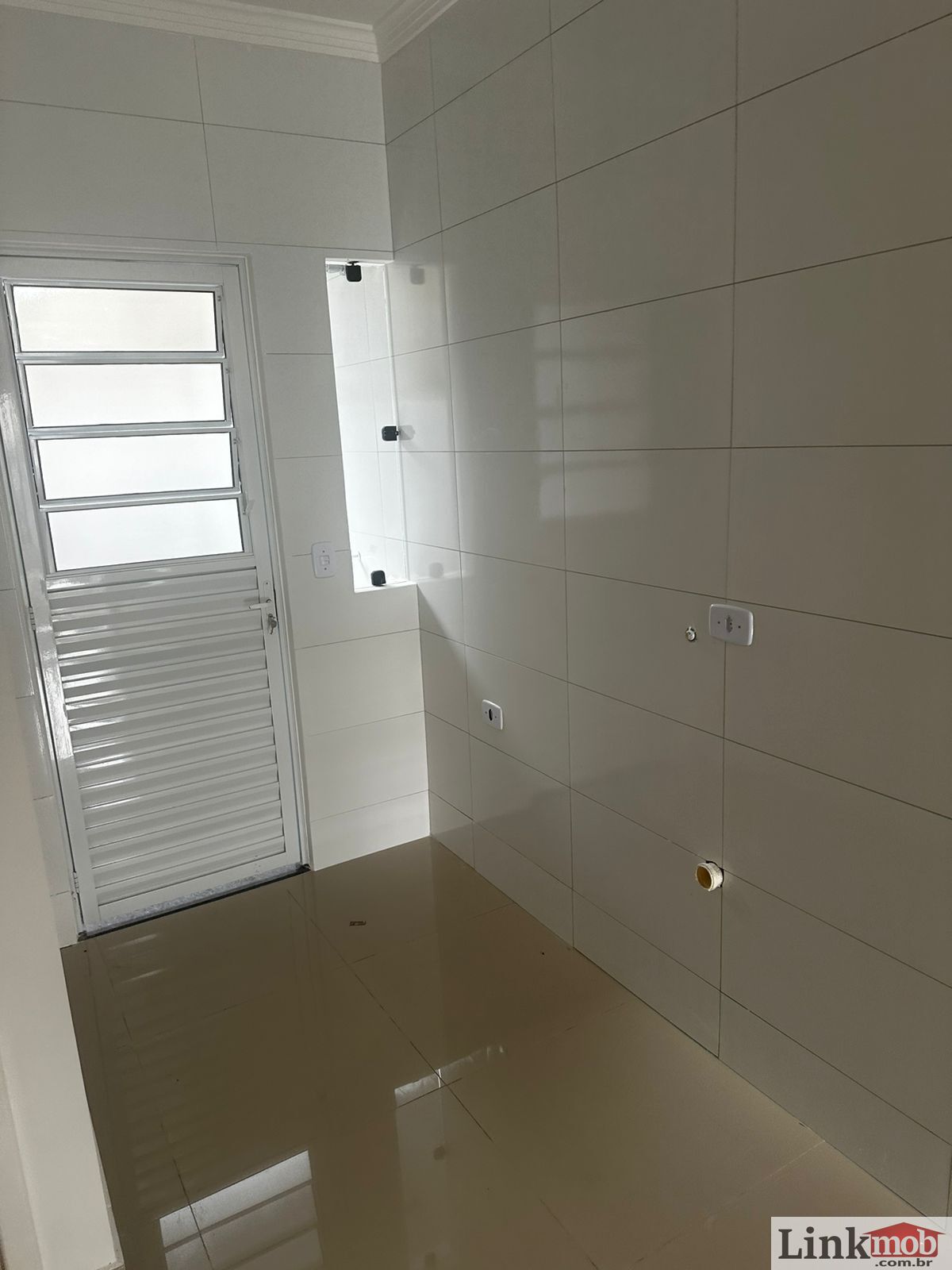 Casa à venda com 2 quartos, 44m² - Foto 4