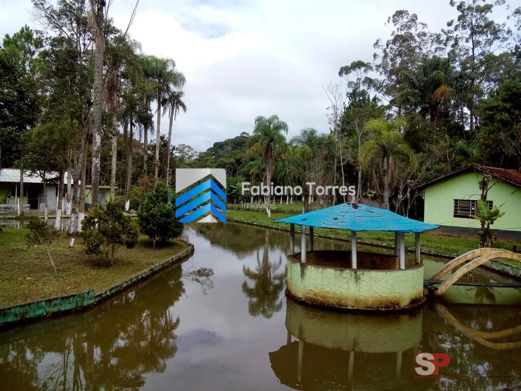 Fazenda à venda com 5 quartos, 6800m² - Foto 1