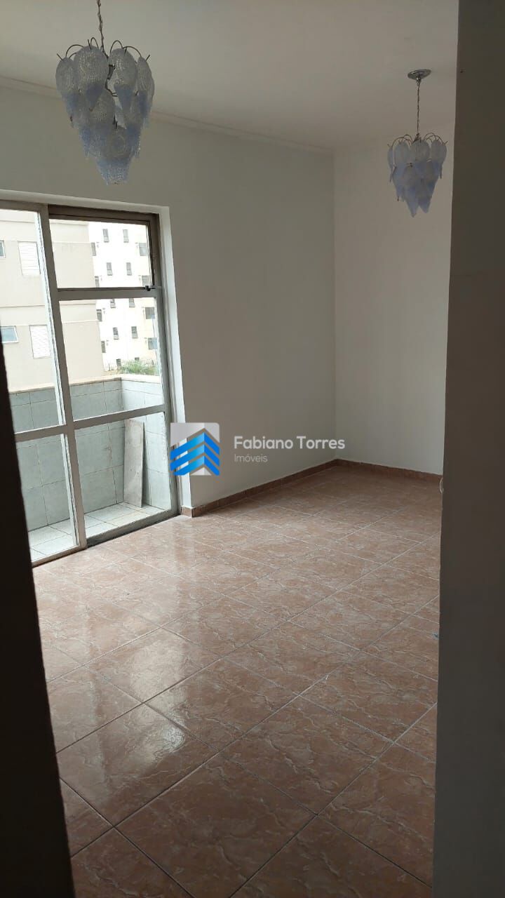 Apartamento à venda com 3 quartos, 85m² - Foto 7