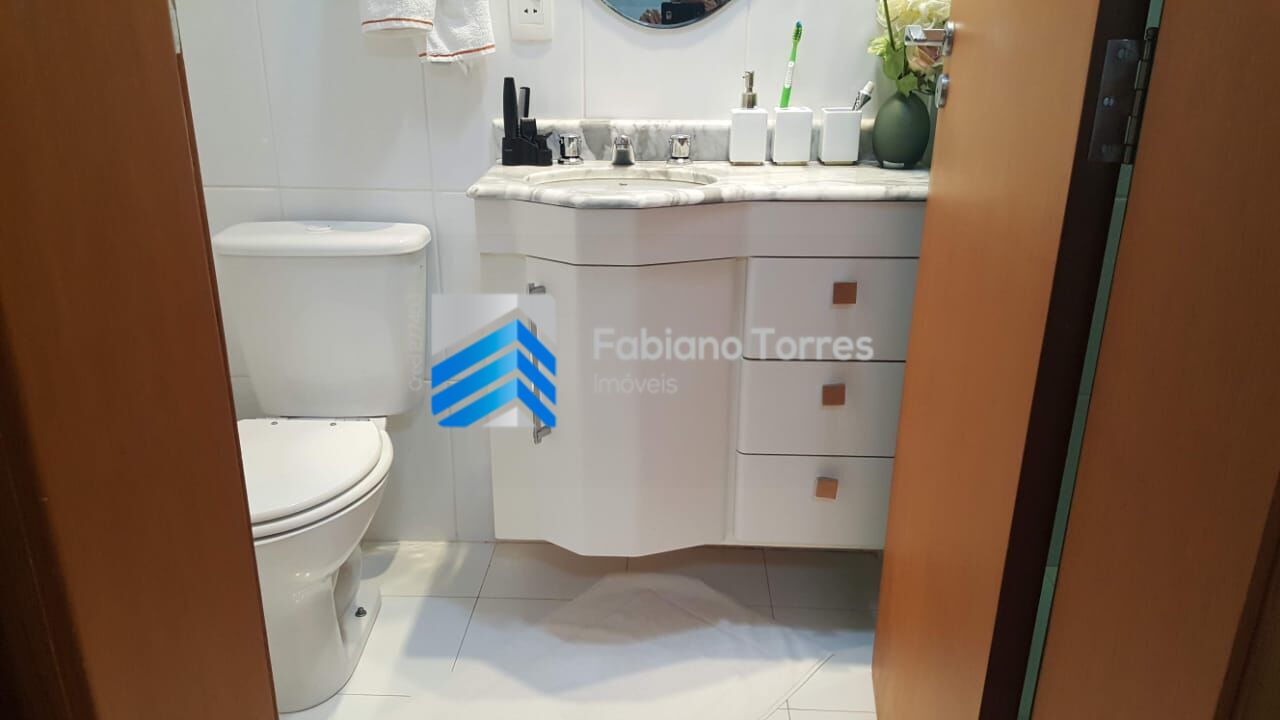 Apartamento à venda com 3 quartos, 134m² - Foto 4