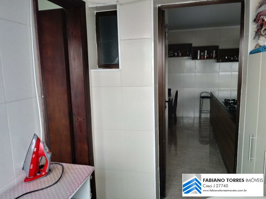 Apartamento à venda com 3 quartos, 144m² - Foto 4