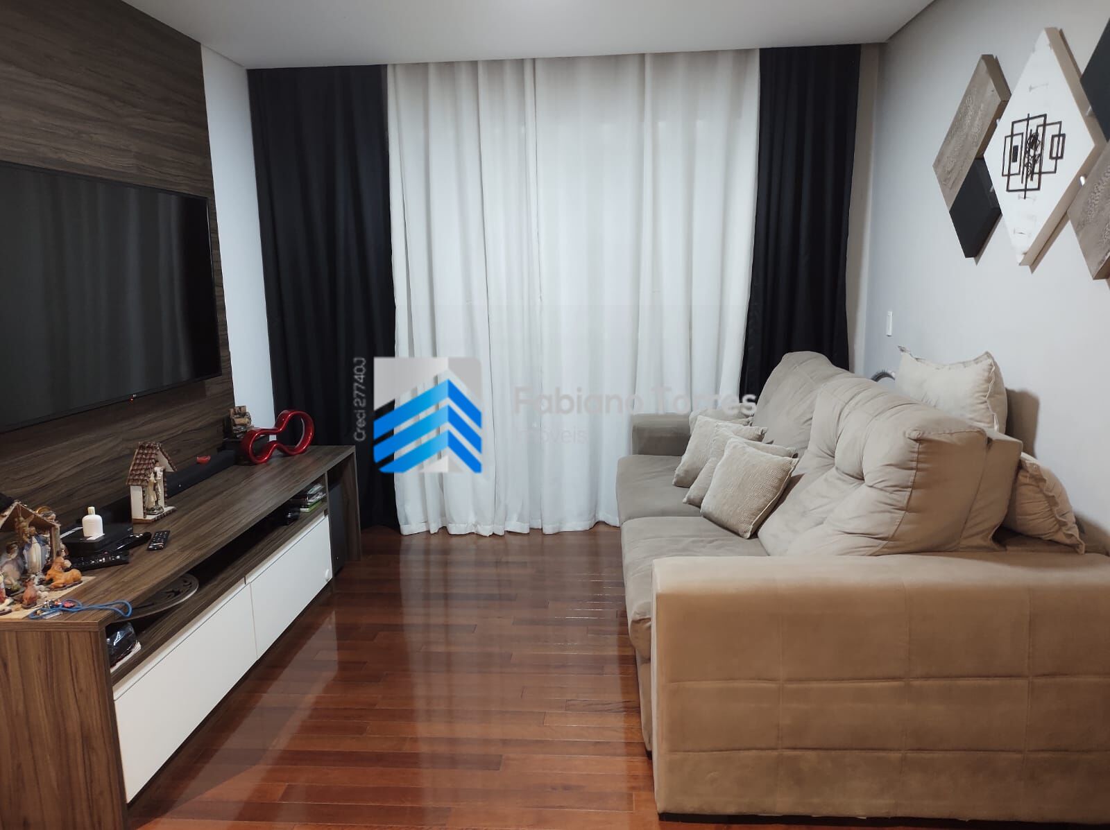 Apartamento à venda com 3 quartos, 104m² - Foto 1