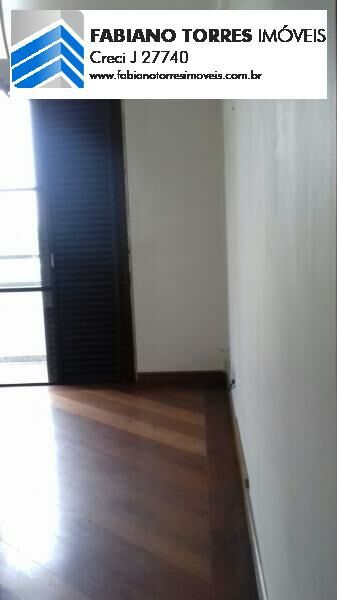 Apartamento à venda com 3 quartos, 200m² - Foto 2