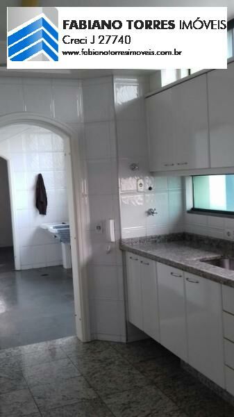 Apartamento à venda com 3 quartos, 200m² - Foto 4