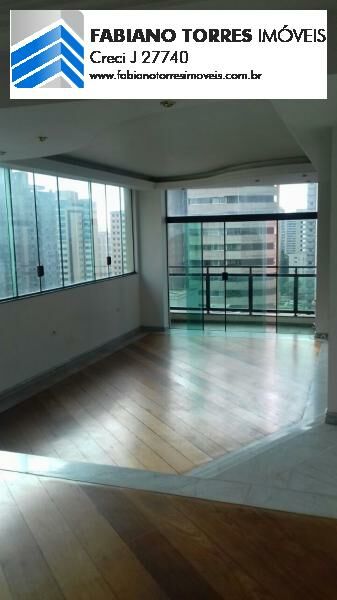 Apartamento à venda com 3 quartos, 200m² - Foto 1