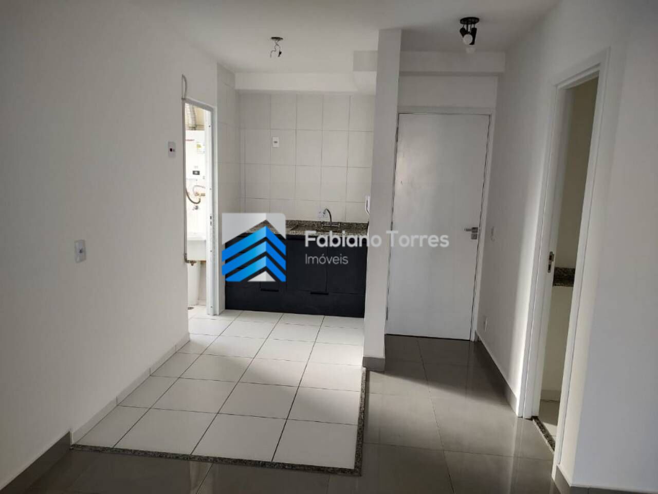 Apartamento para alugar com 2 quartos, 67m² - Foto 2