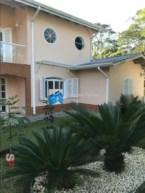 Sobrado à venda com 4 quartos, 1000m² - Foto 1