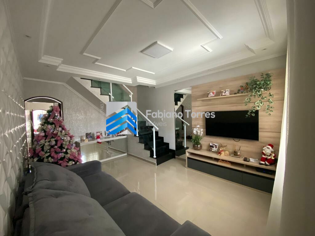 Casa à venda com 3 quartos, 80m² - Foto 1