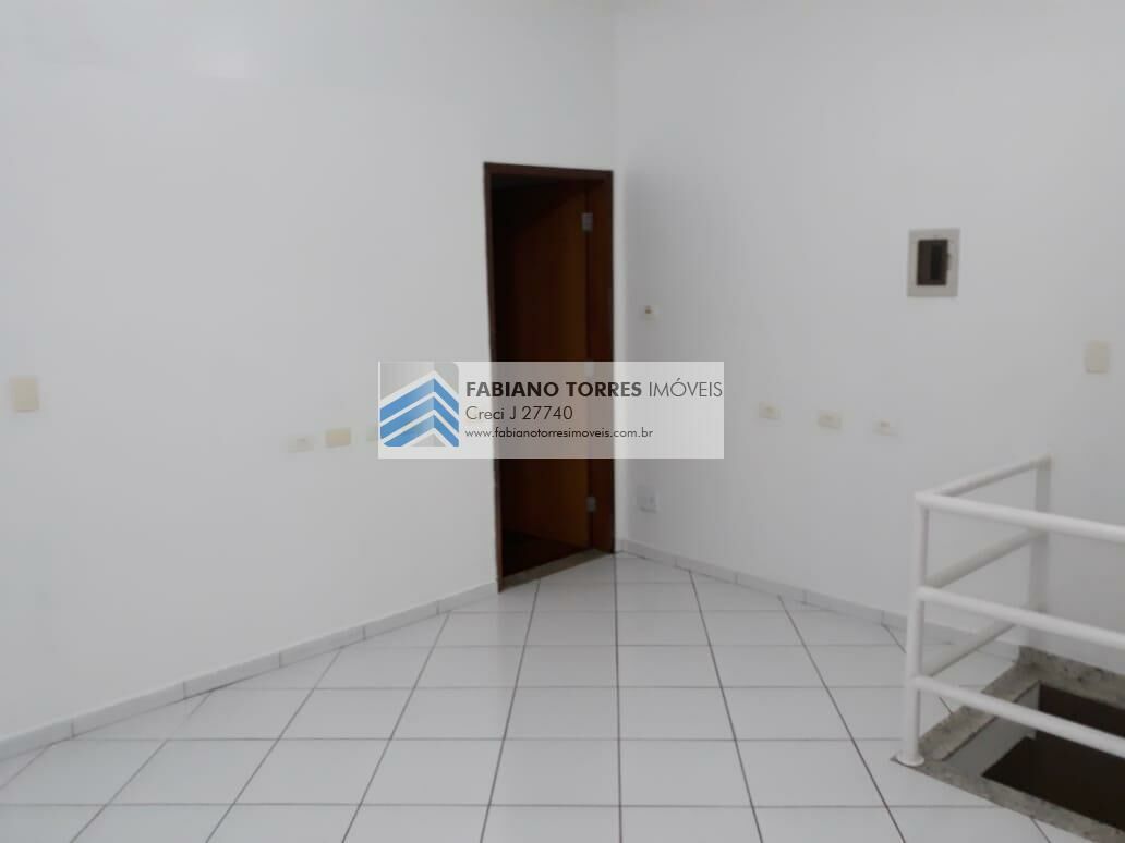 Sobrado à venda com 3 quartos, 241m² - Foto 8