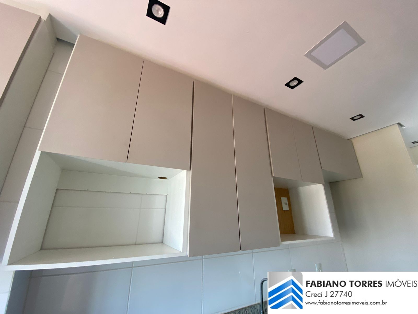 Apartamento à venda com 2 quartos, 49m² - Foto 25