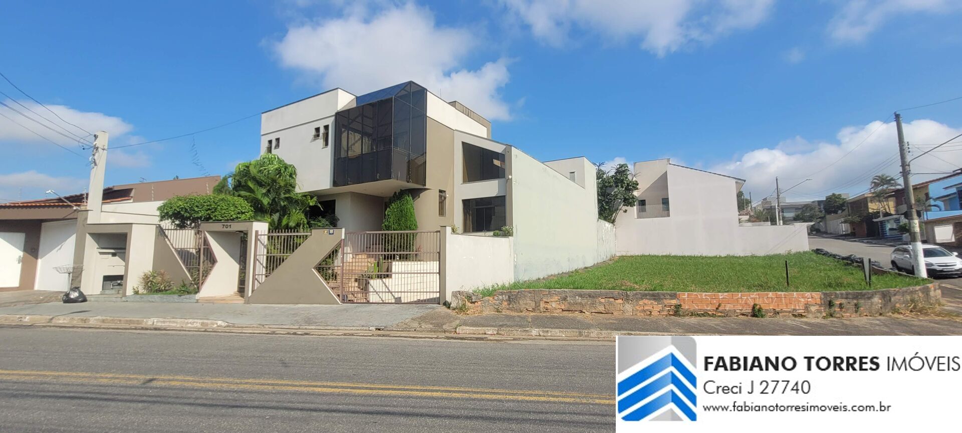 Sobrado, 6 quartos, 576 m² - Foto 1