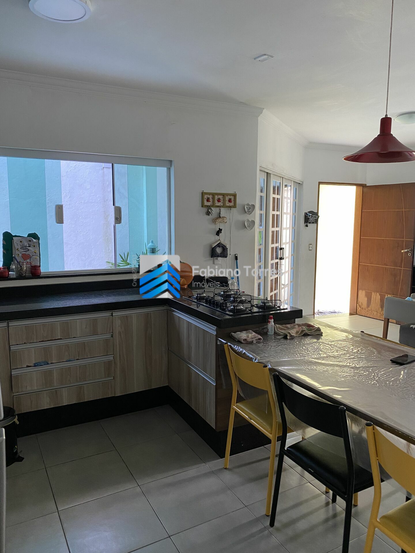 Casa à venda com 2 quartos, 172m² - Foto 1