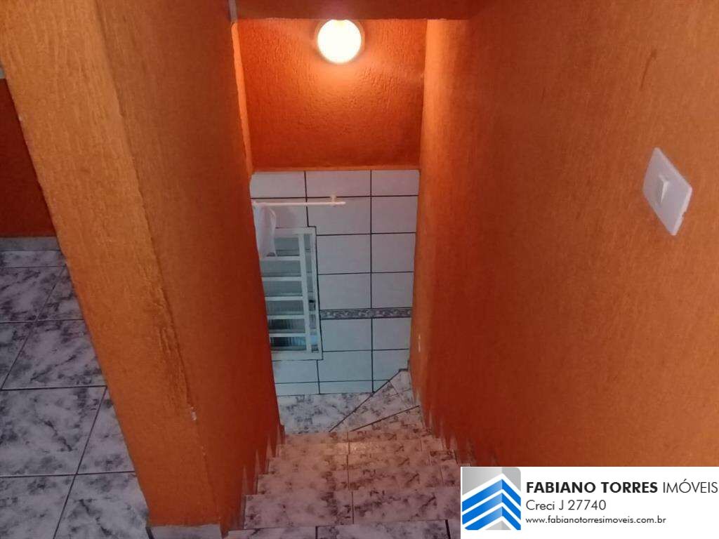 Sobrado à venda com 2 quartos, 100m² - Foto 2