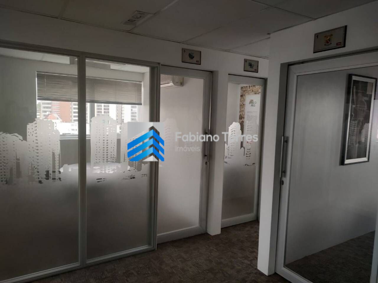 Conjunto Comercial-Sala para alugar, 267m² - Foto 13