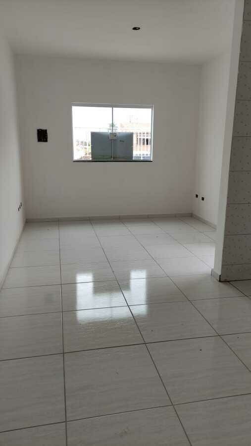 Casa à venda com 2 quartos, 60m² - Foto 2