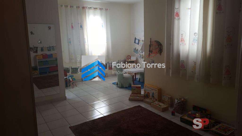 Sobrado à venda com 4 quartos, 200m² - Foto 15