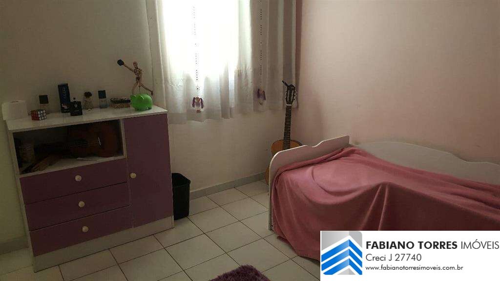 Sobrado à venda com 4 quartos, 200m² - Foto 9