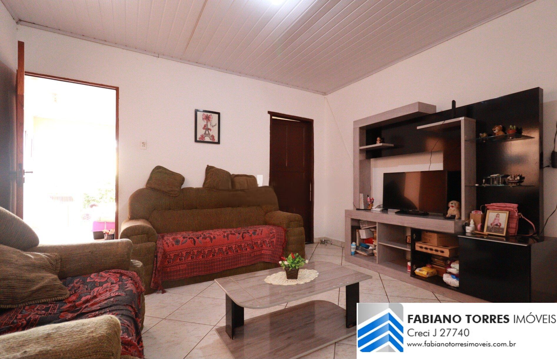 Casa à venda com 3 quartos, 95m² - Foto 2