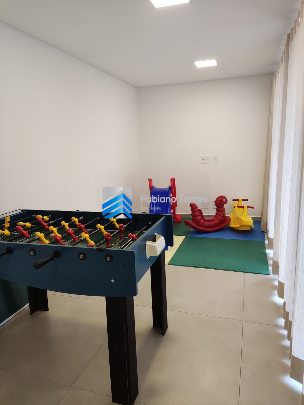 Apartamento à venda com 2 quartos, 64m² - Foto 8