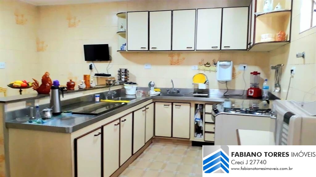 Apartamento para alugar com 5 quartos, 300m² - Foto 3
