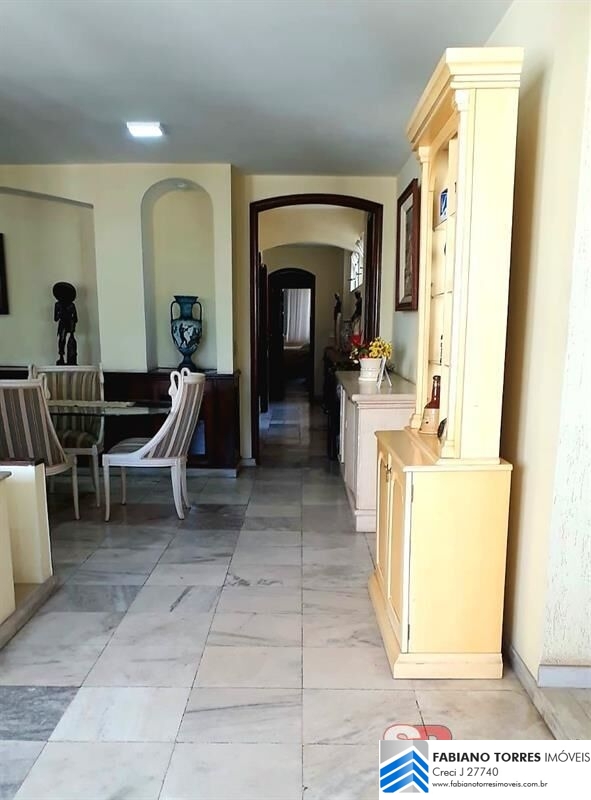 Apartamento para alugar com 5 quartos, 300m² - Foto 12