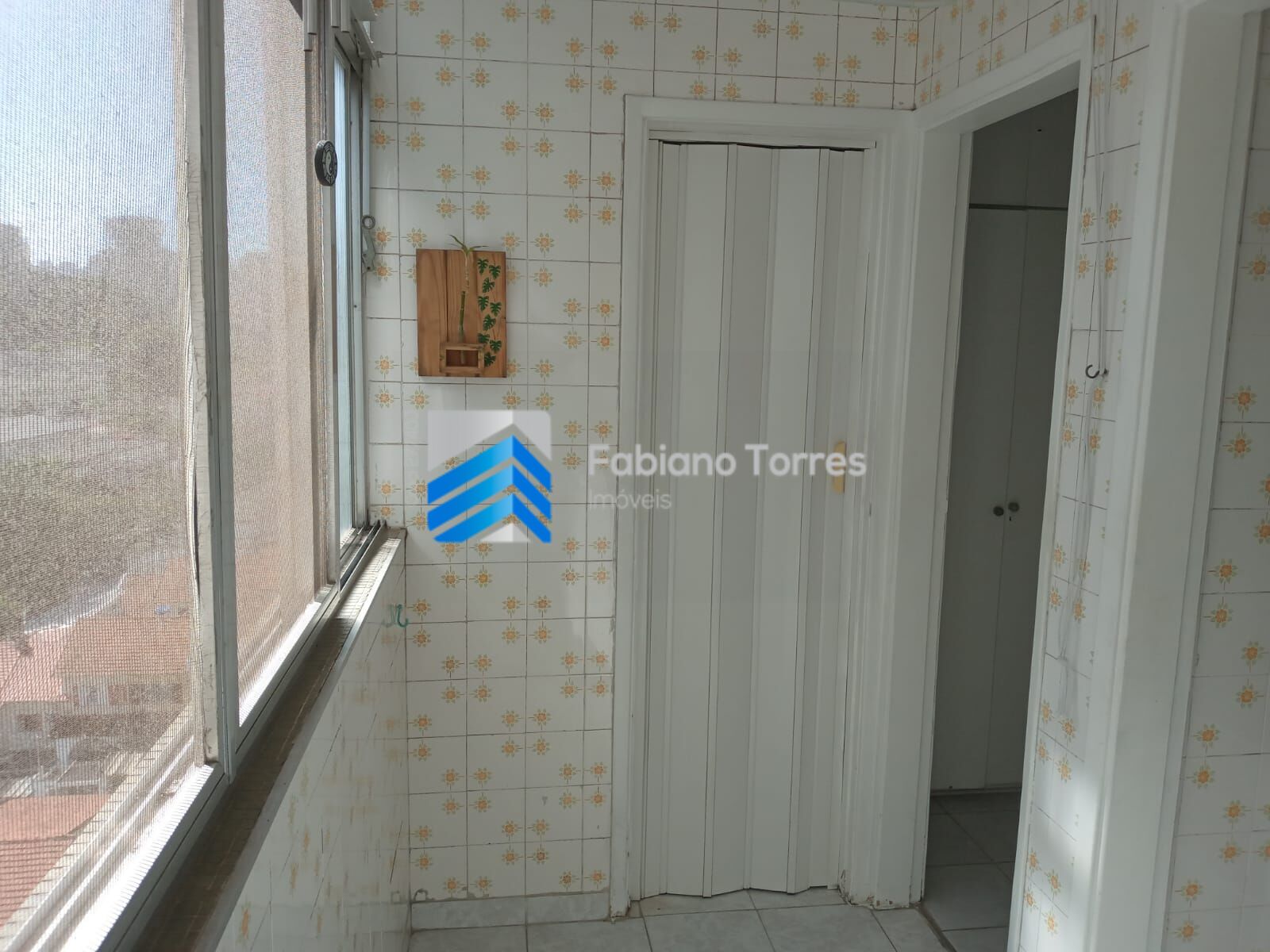 Apartamento à venda com 2 quartos, 81m² - Foto 2