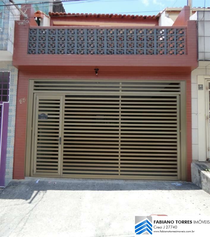 Sobrado à venda com 3 quartos, 191m² - Foto 1