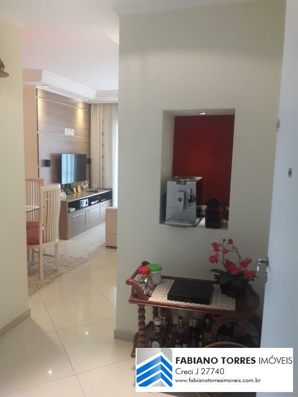 Apartamento à venda com 2 quartos, 64m² - Foto 1