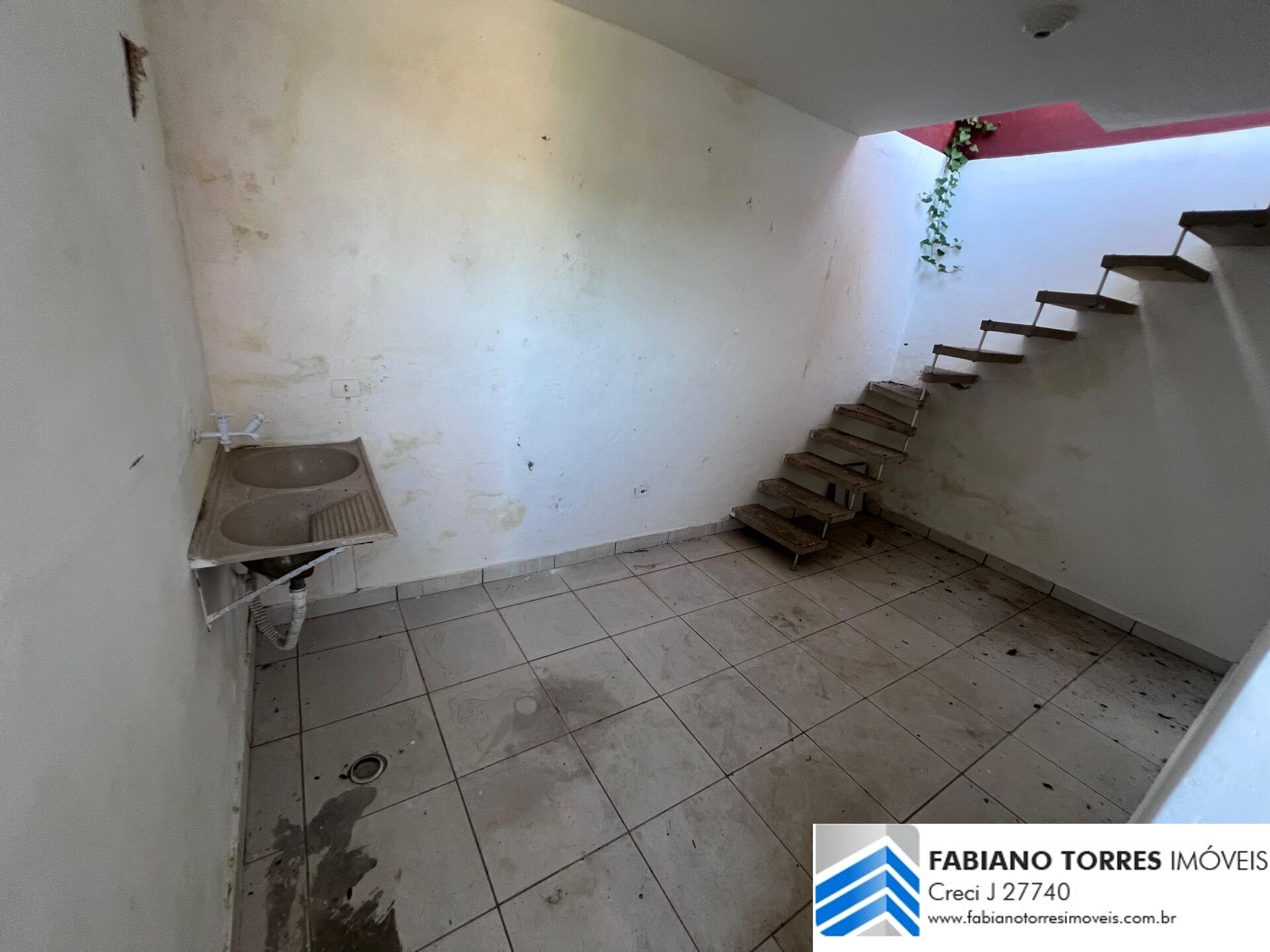 Sobrado à venda com 3 quartos, 250m² - Foto 6