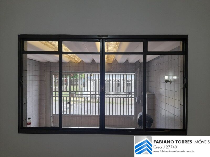 Casa para alugar com 2 quartos, 250m² - Foto 10