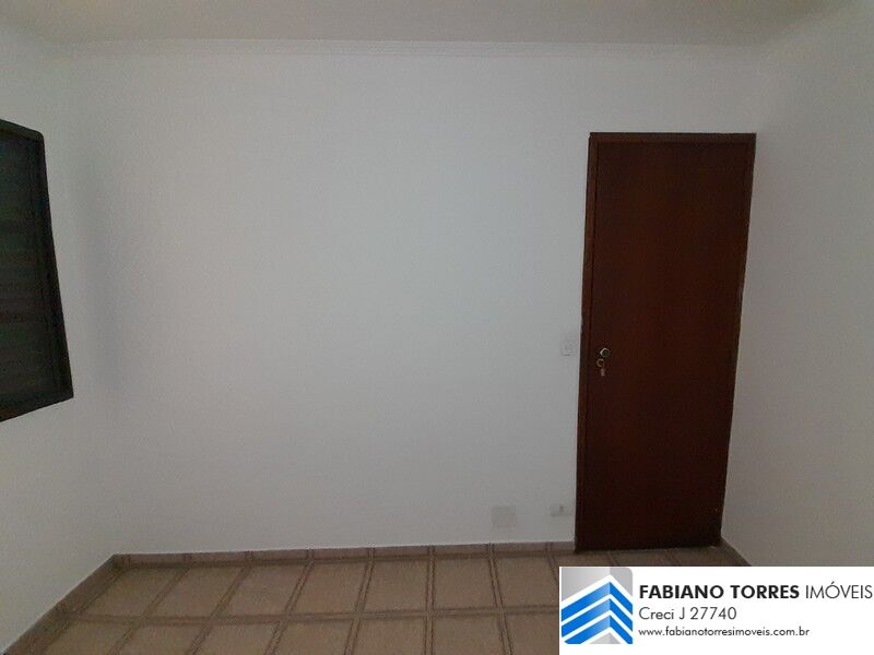Casa para alugar com 2 quartos, 250m² - Foto 17