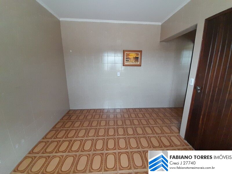 Casa para alugar com 2 quartos, 250m² - Foto 26