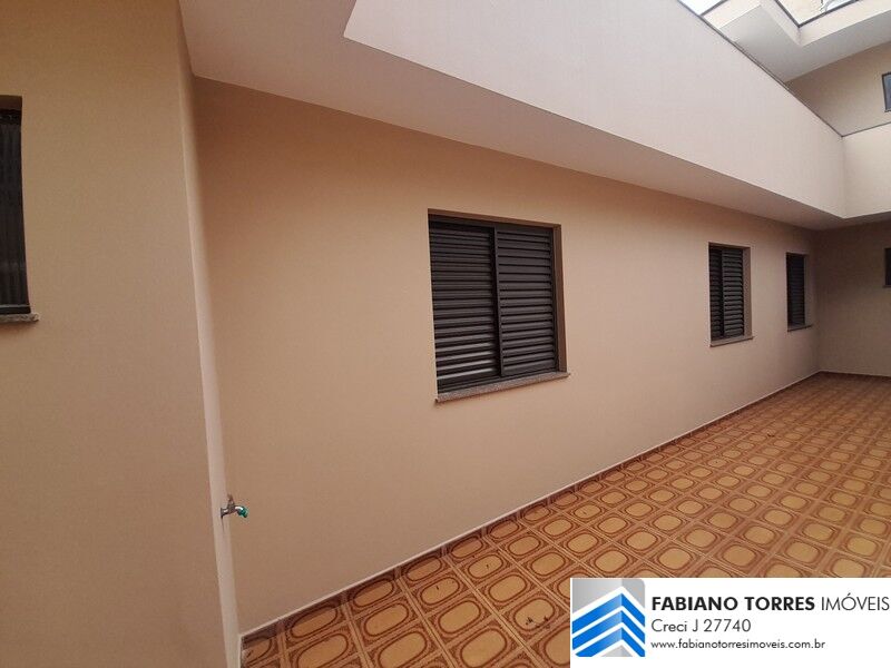 Casa para alugar com 2 quartos, 250m² - Foto 5