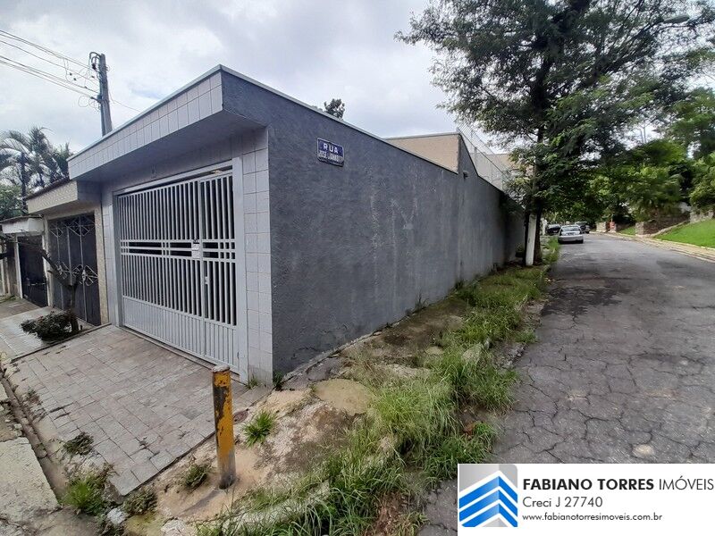 Casa para alugar com 2 quartos, 250m² - Foto 2