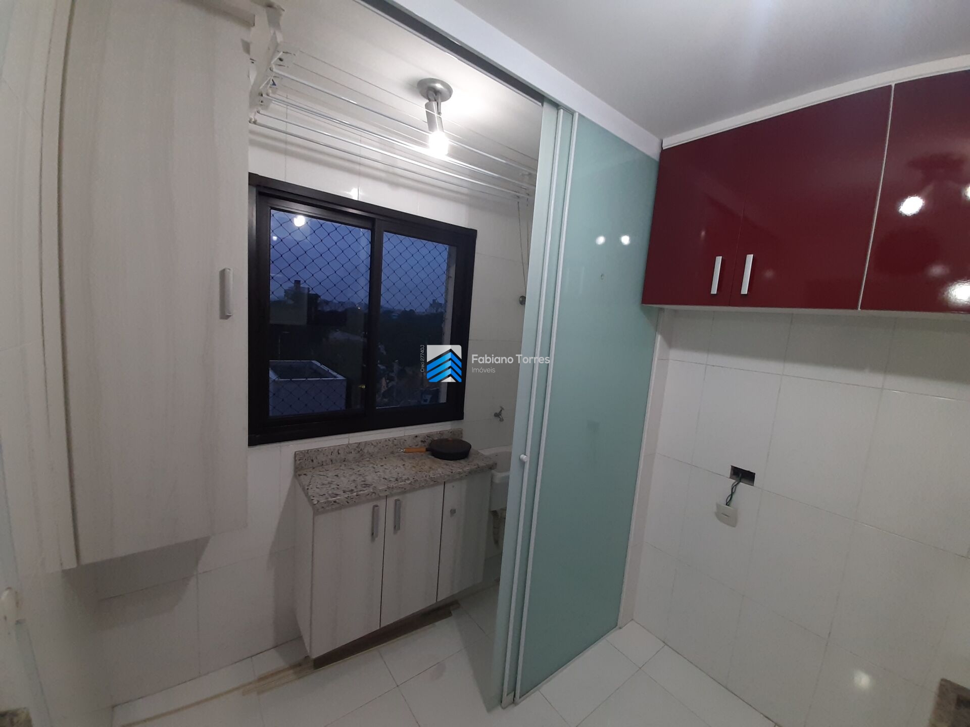 Apartamento à venda com 1 quarto, 40m² - Foto 2