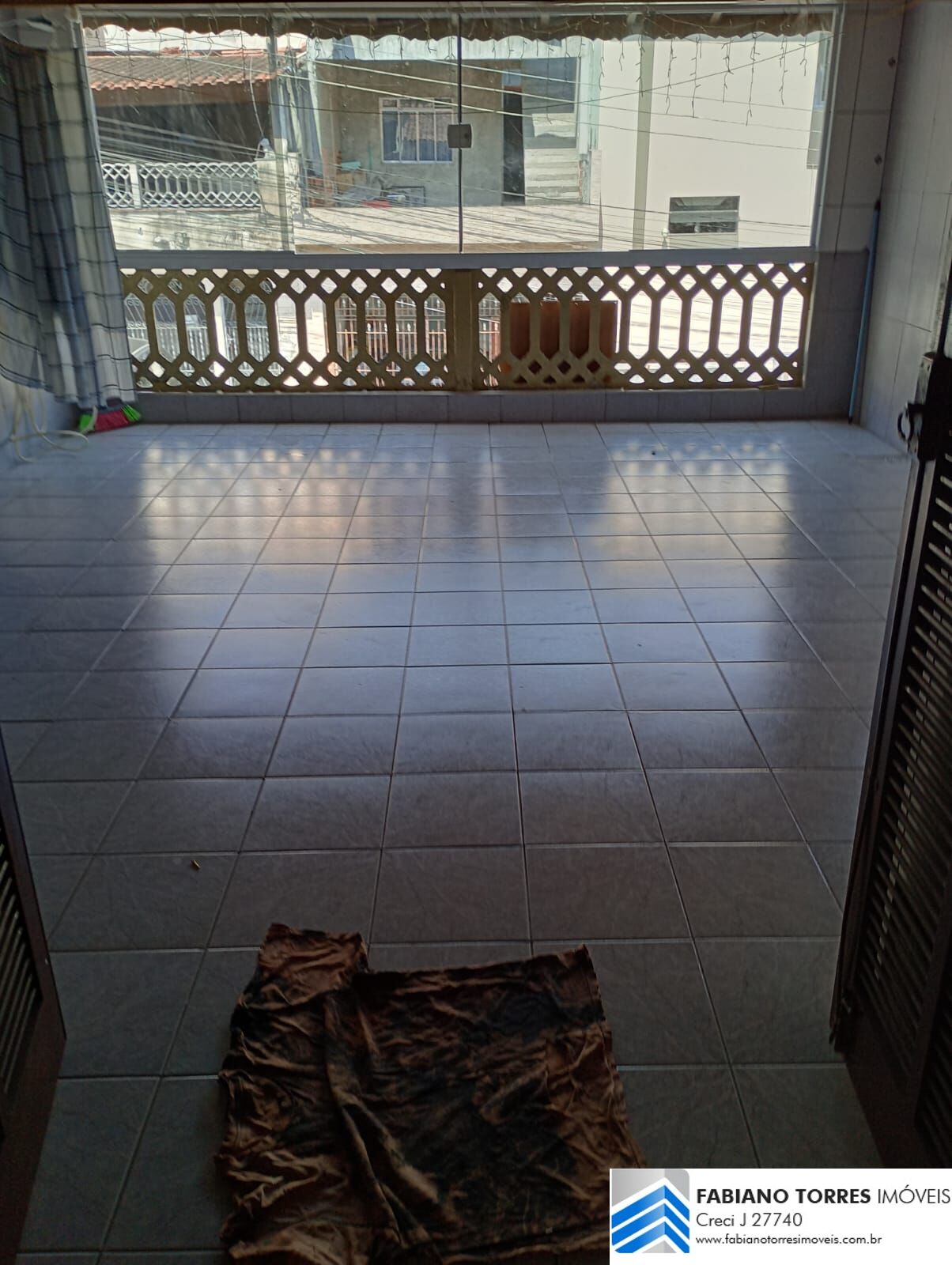 Sobrado à venda com 3 quartos, 295m² - Foto 1