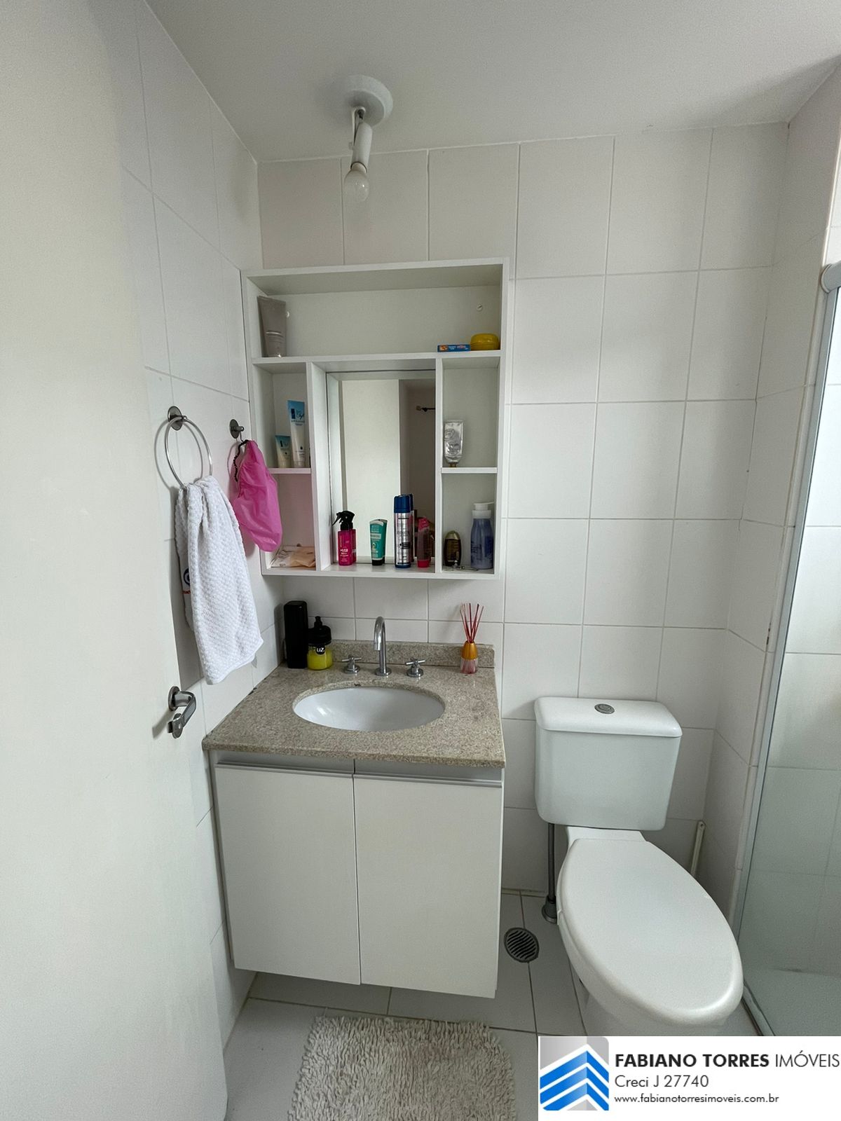 Apartamento à venda com 2 quartos, 69m² - Foto 2