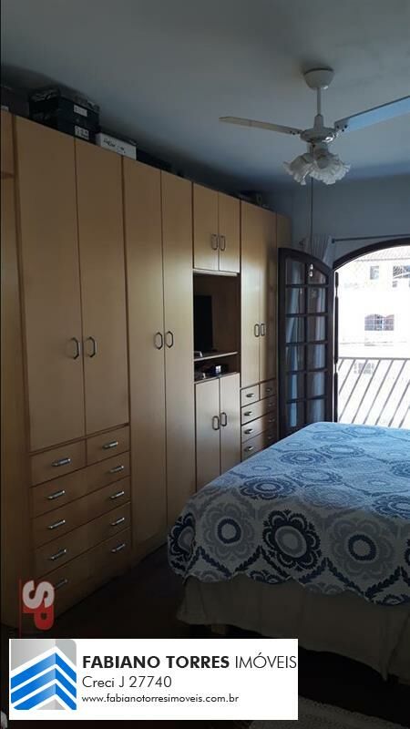 Sobrado à venda com 3 quartos, 185m² - Foto 1