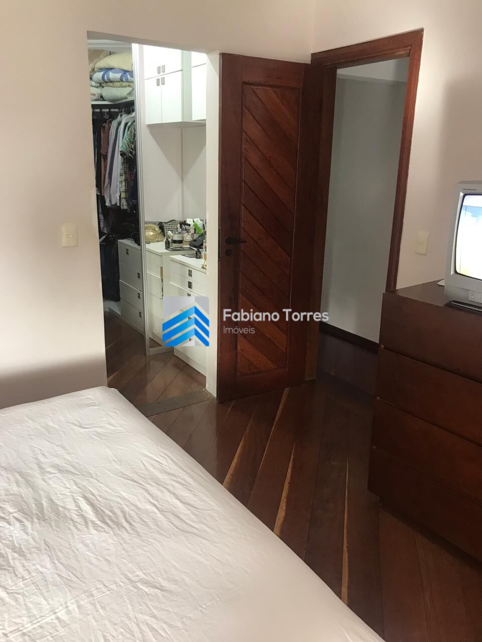 Apartamento à venda com 4 quartos, 210m² - Foto 12