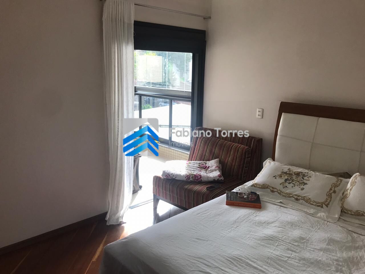 Apartamento à venda com 4 quartos, 210m² - Foto 7