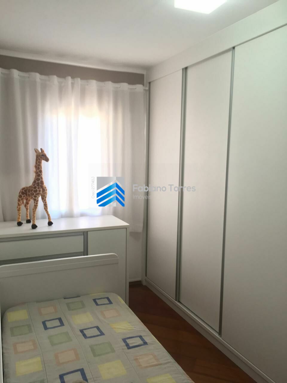 Apartamento à venda com 2 quartos, 64m² - Foto 2